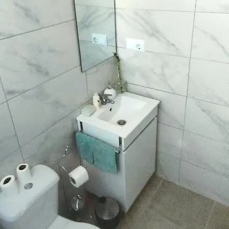 Casa Contenedor T0 アパート サン・マルティーニョ・ド・ポルト