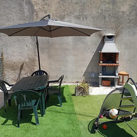 Casa Contenedor T0 アパート サン・マルティーニョ・ド・ポルト